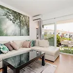 Apartmán Corner Penthouse Sleeps 4 With Parking Estepona