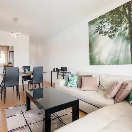 Penthouse - Sleeps 4 - Pool - Parking - Golf Club Appartamento *