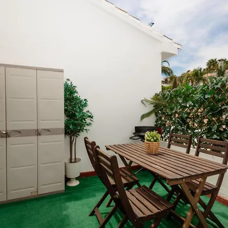 Appartamento Penthouse - Sleeps 4 - Pool - Parking - Golf Club Estepona