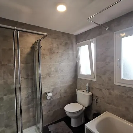 Penthouse - Sleeps 4 - Pool - Parking - Golf Club Appartamento *